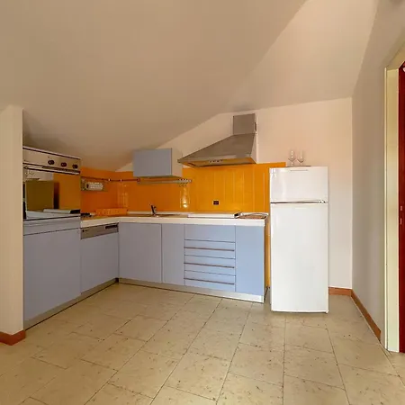 Апартаменты Accogliente Mansarda Con Terrazzo Esclusivo *