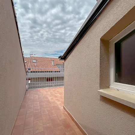 Accogliente Mansarda Con Terrazzo Esclusivo Чивитанова-Марке
